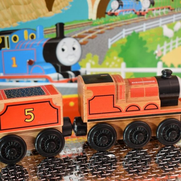 James Real Exposed Wood Thomas the Tank Engine & Friends Wooden Railway Trains - Picture 10 of 12